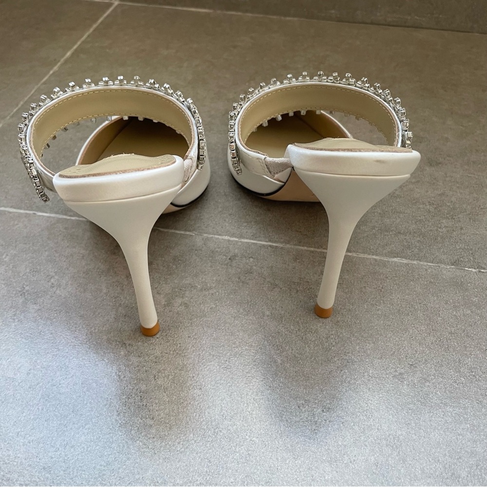 Manolo Blahnik Ivory Pointed Satin Mules with Crystal-Embellished Strap - Picture 8 of 10